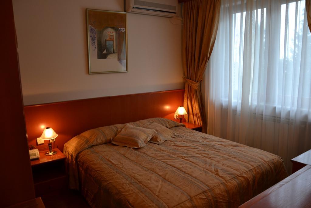 Hotel Dva Bisera Lagadin Luaran gambar