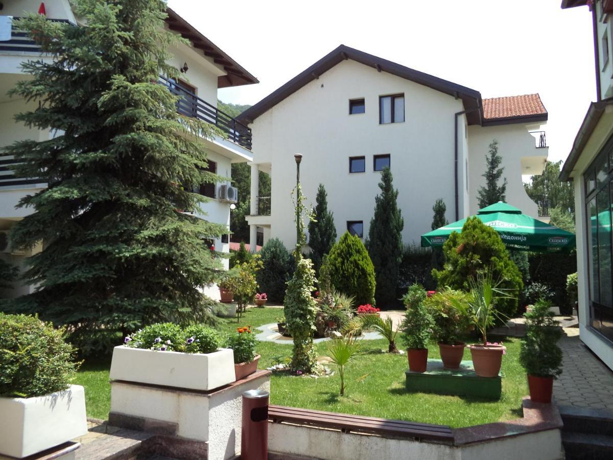 Hotel Dva Bisera Lagadin Luaran gambar